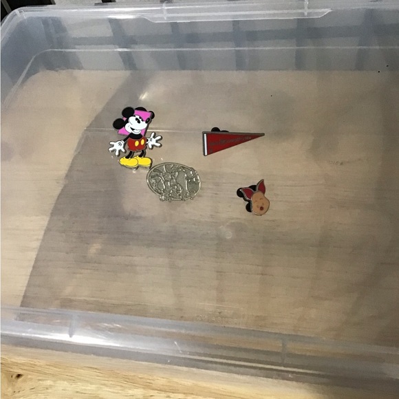 VTG Disney Park 2 Mickey Mouse Pin Trading Authentic Original Pin 2 Hidden Pins - Picture 1 of 7